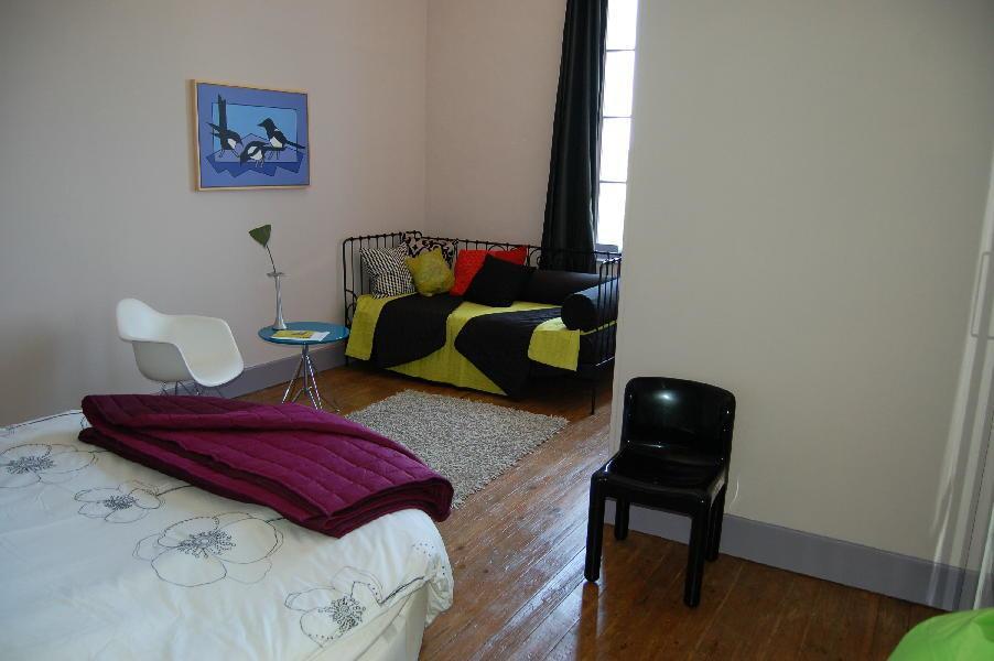 La Vieille Ecole Bed & Breakfast Bourgougnague Bilik gambar