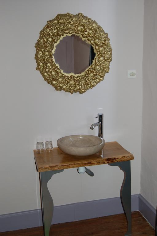 La Vieille Ecole Bed & Breakfast Bourgougnague Luaran gambar